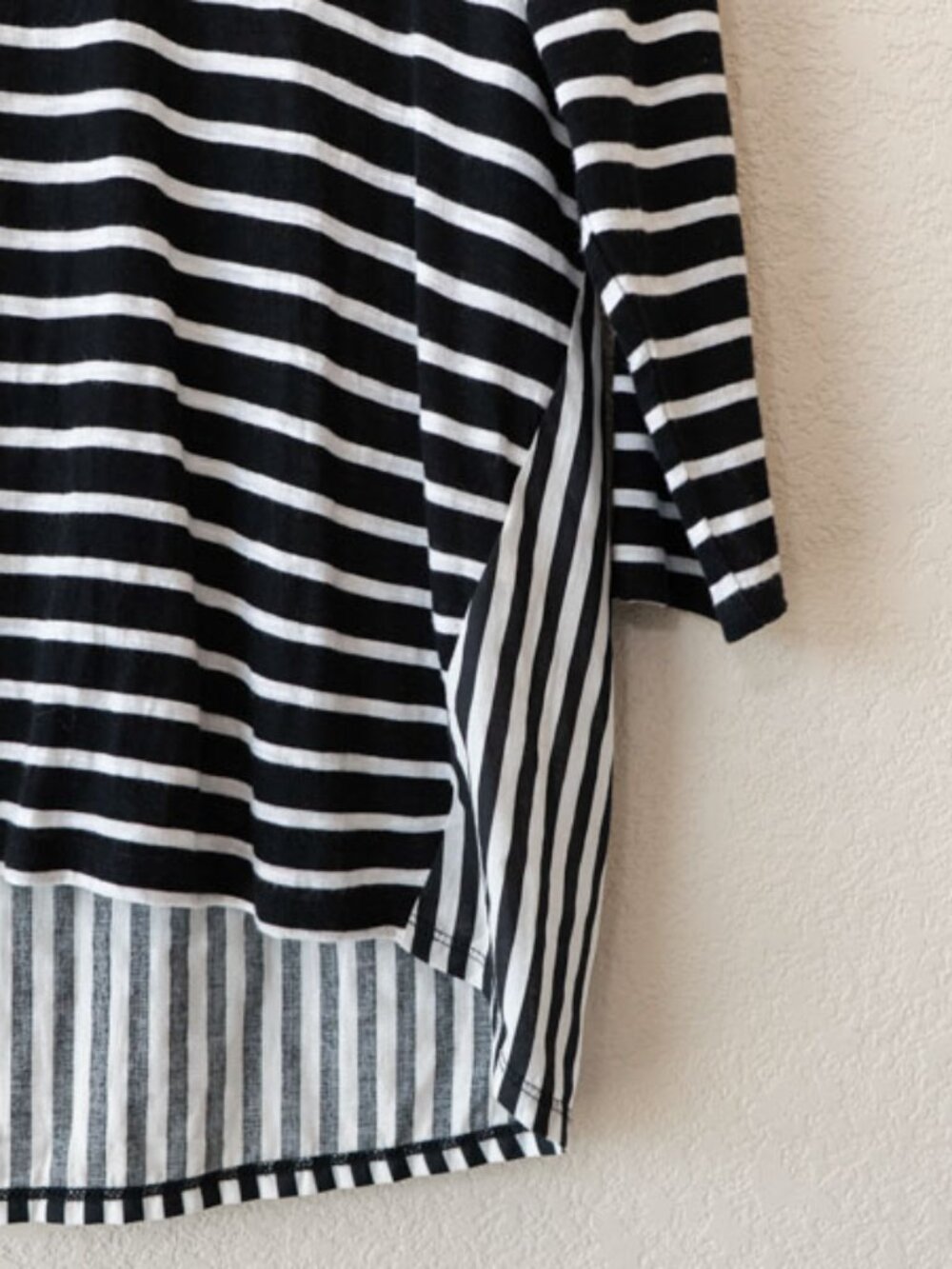 Chico’s Black White Stripe Lace Back Hi Lo Top Medium 100% Cotton Nautical - Picture 6 of 12